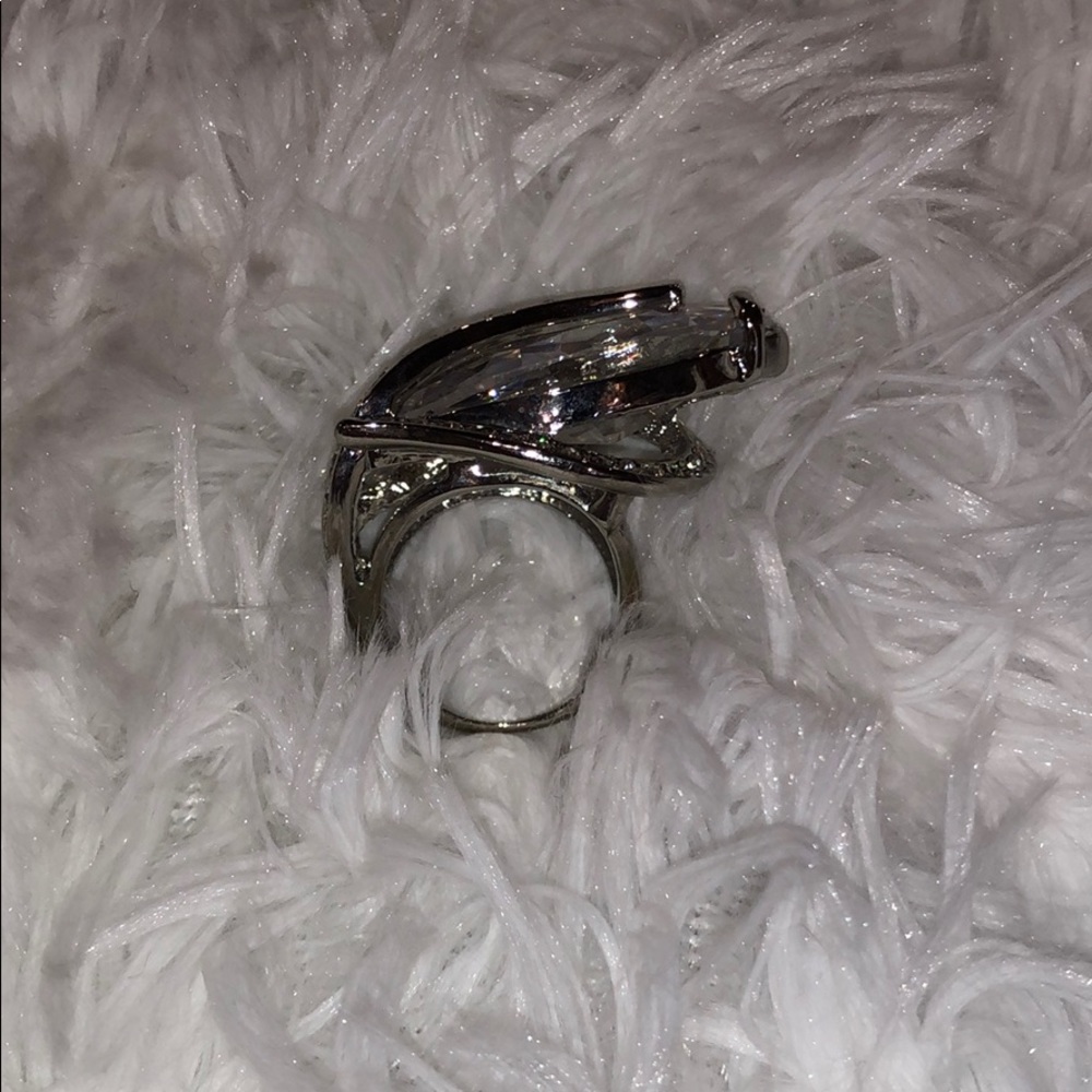Women’s ring - Picture 4 of 4